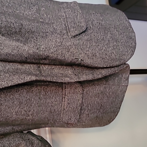 Torrid Tweed Jacket. - Picture 3 of 6